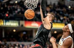 雷速体育app-包含步行者力克火箭，乔治·希尔一己之力扛起全队的词条