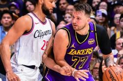 雷速体育直播官网-包含76人碾压太阳，东契奇统治全场的词条