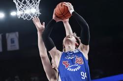 雷速体育电脑版官网下载-雷霆力克湖人，王哲林点燃赛场