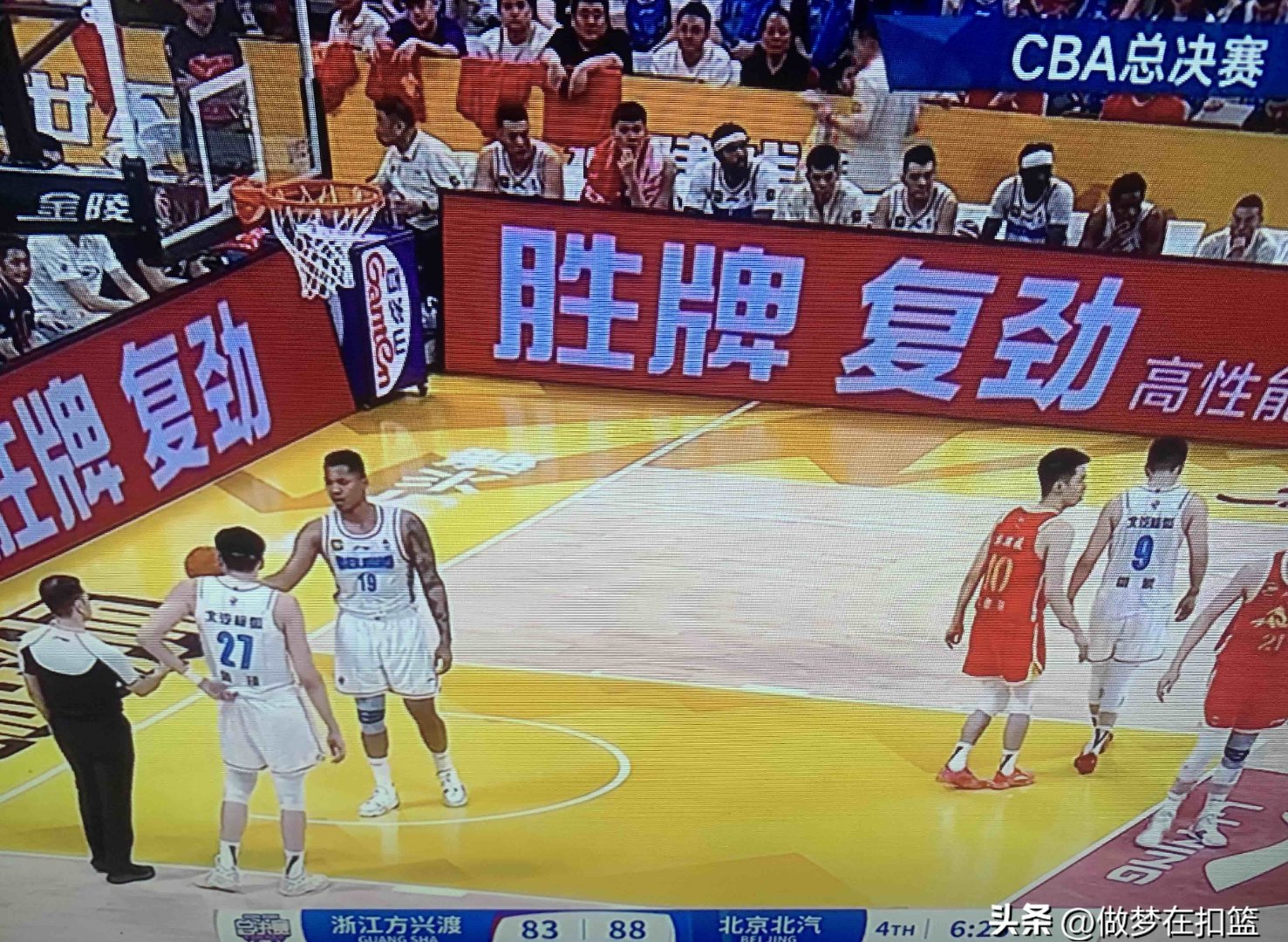包含河南男篮取得胜利，球队士气大涨的词条
