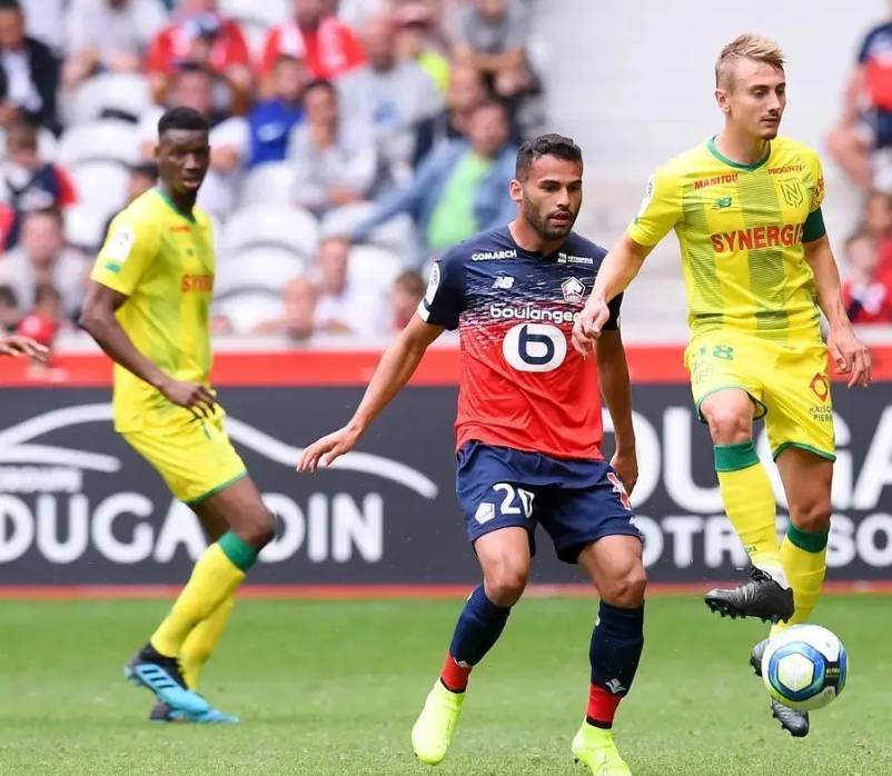 世界足球明星赛场上演巅峰对决,精彩可期的简单介绍 世界足球明星赛场上演巅峰对决,精彩可期的简单介绍