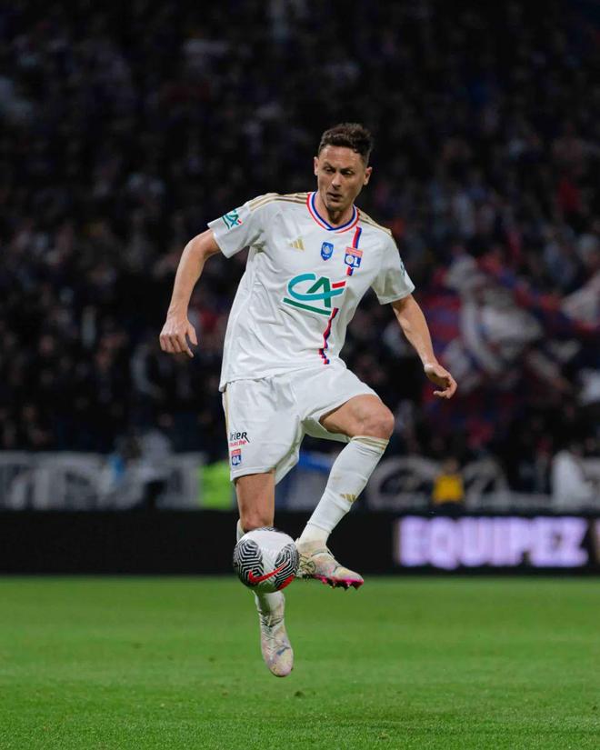 关于里昂主场击败斯特拉斯堡,继续保持领跑的信息 关于里昂主场击败斯特拉斯堡,继续保持领跑的信息