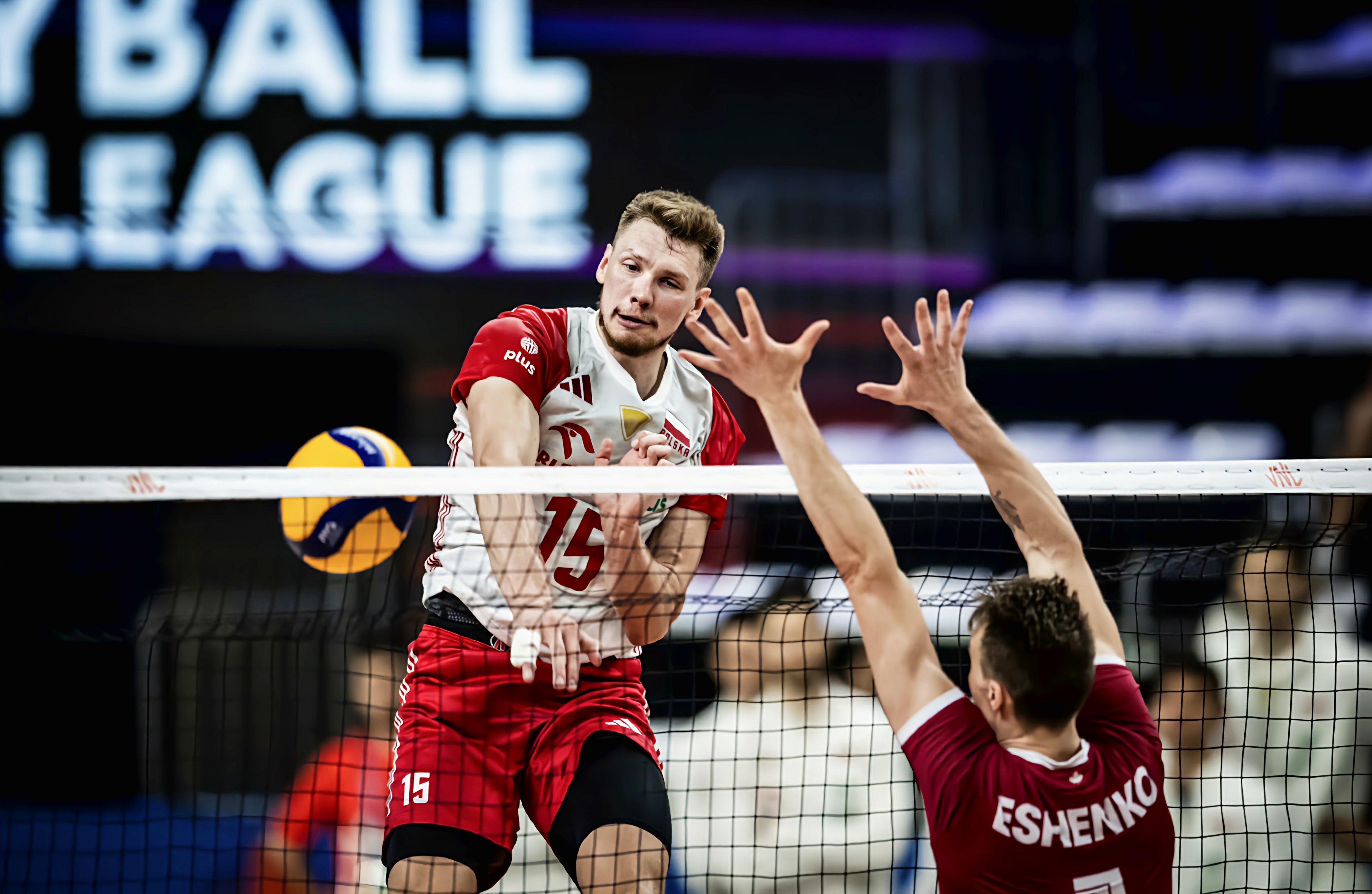 包含奥地利队鏖战波兰队，马龙带队取胜的词条