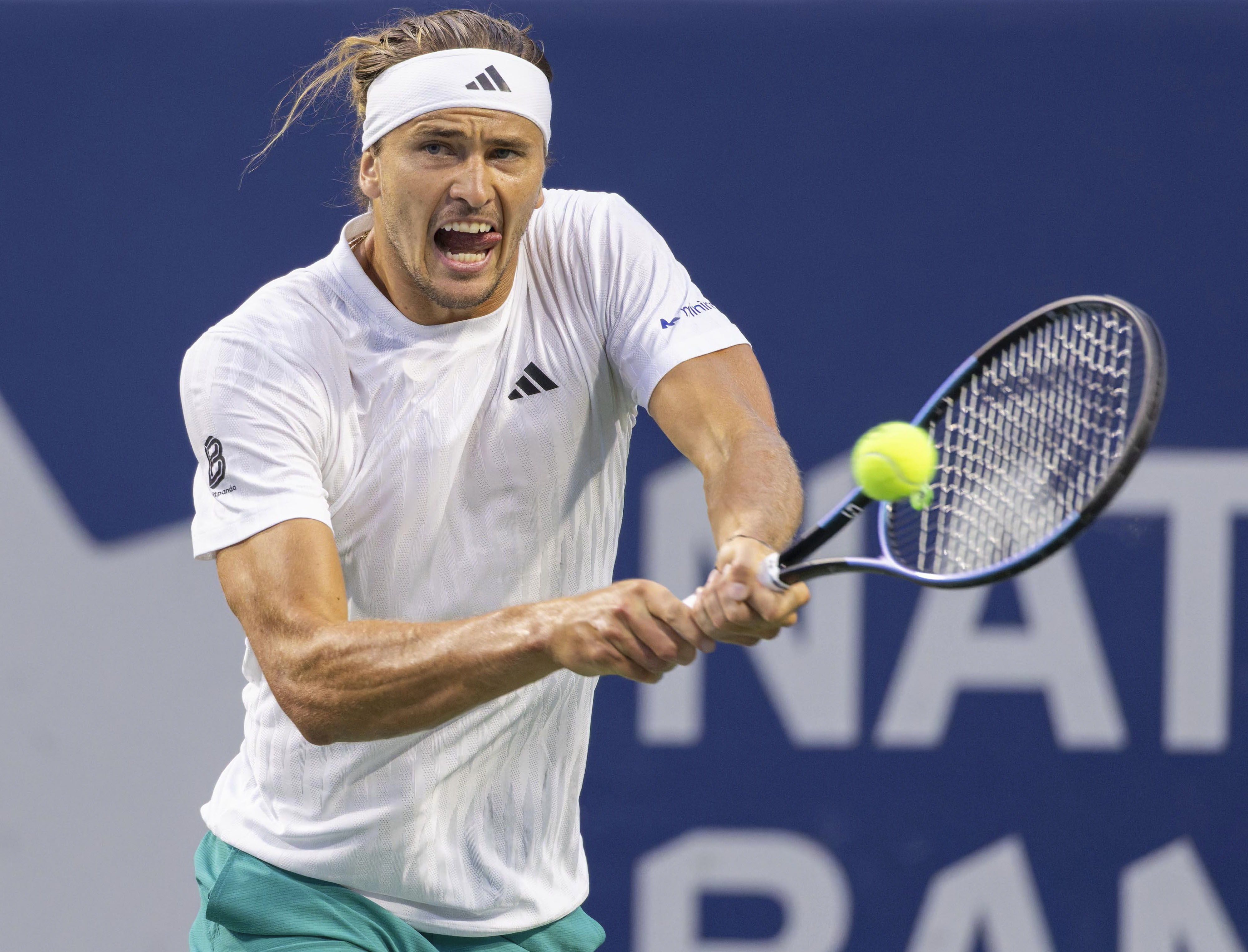 澳网逆转联合杯，兹维列夫带队取胜