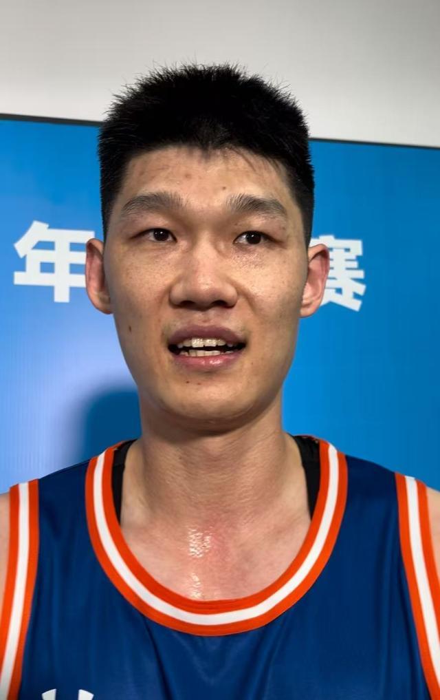 上海队完胜猛龙，胡金秋统治全场